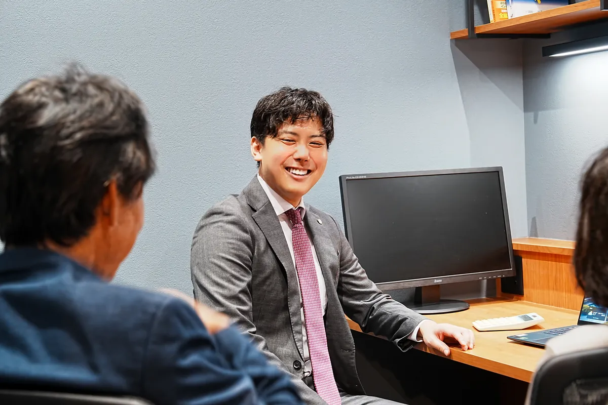 事務所の相談スペース